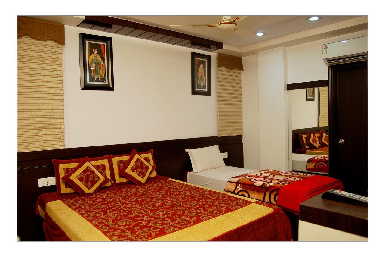 Hotel Jinendra Palace Jaipur Dış mekan fotoğraf