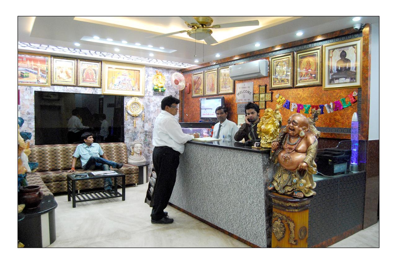 Hotel Jinendra Palace Jaipur Dış mekan fotoğraf