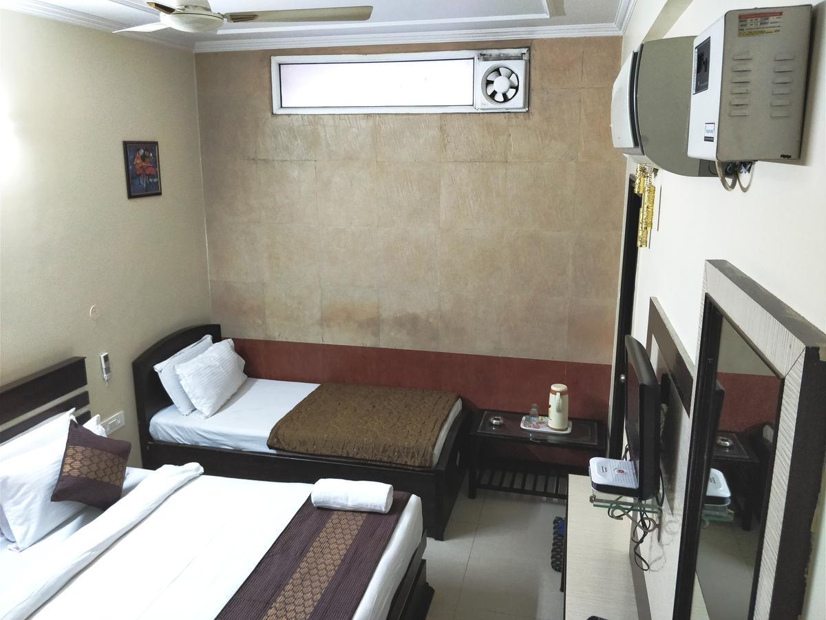Hotel Jinendra Palace Jaipur Dış mekan fotoğraf