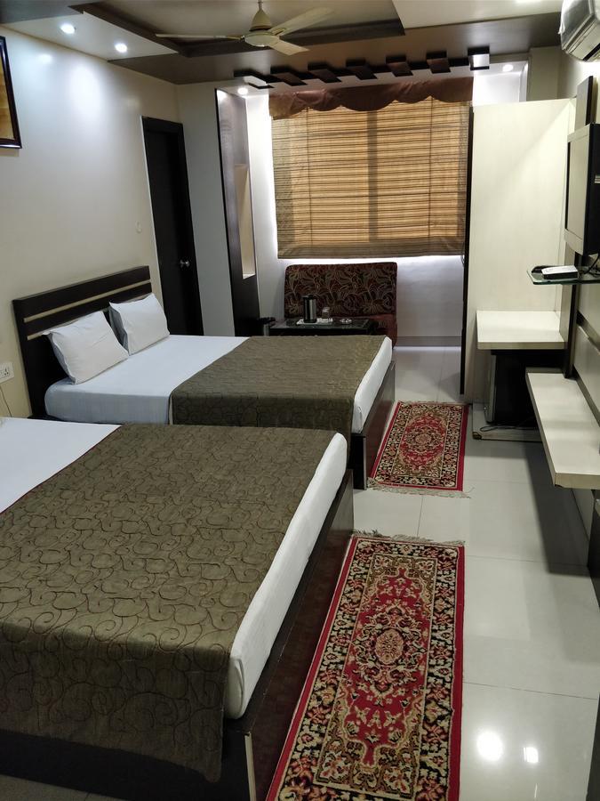 Hotel Jinendra Palace Jaipur Dış mekan fotoğraf