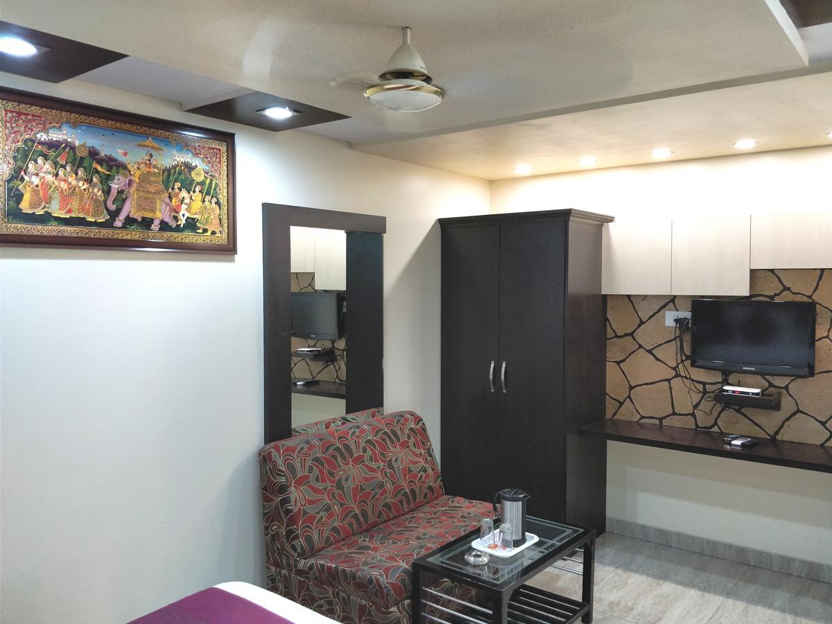 Hotel Jinendra Palace Jaipur Dış mekan fotoğraf